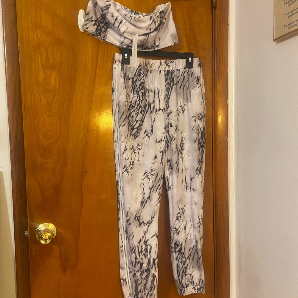 🔥NWT🔥Hot & Delicious Marble Set-Large - Picture 4 of 6